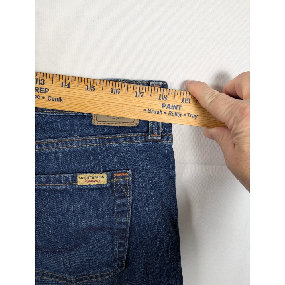 Levi Strauss Women's Signature Mid‑Rise Bootcut Jeans 37 Short Blue Stretch - Picture 5 of 11
